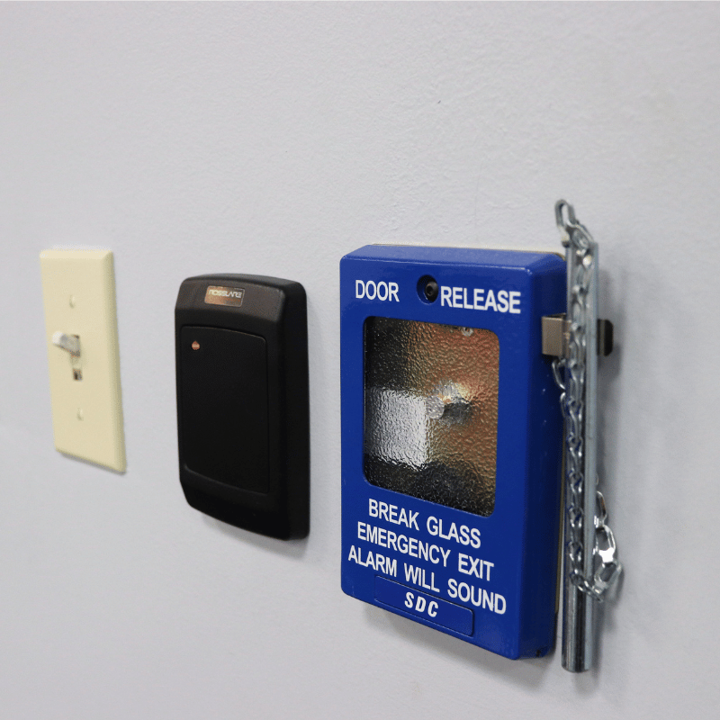 door lock access control system with card reader on wall installed by 2m technology