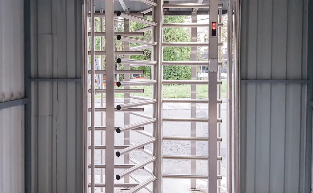 interior of a container turnstile